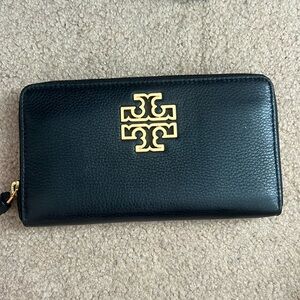 Tory Burch wallet